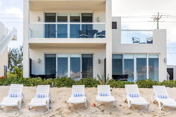 Dream Villa: 3 Bedroom - Image 3